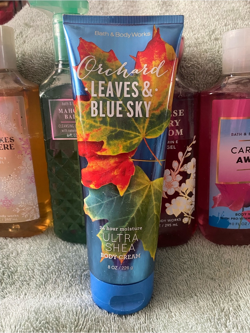 New Bath & Body Works Assorted Shower Gels & Hand Creams - Lot of 5. - Picture 4 of 9